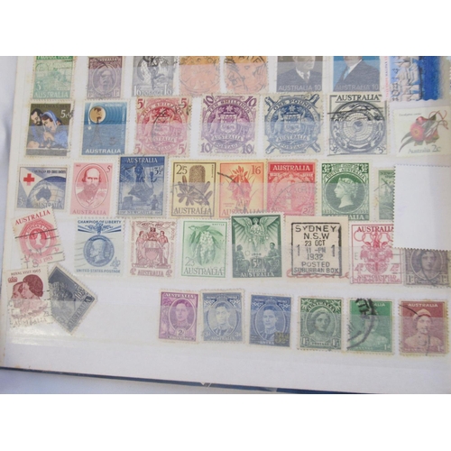 830 - 5 albums cont. c20th stamps from Australia, Italy, Yemen, Liberia, Pakistan, Mexico, etc.