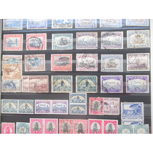 834 - 6 folders cont. c20th stamps from South Africa, Malta, Gibralta, Bahamas, Paraguay, etc.