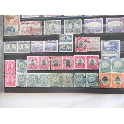 834 - 6 folders cont. c20th stamps from South Africa, Malta, Gibralta, Bahamas, Paraguay, etc.