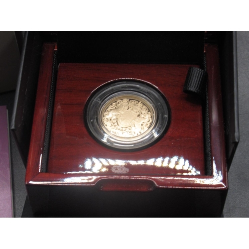 604 - Royal Mint - Queen Elizabeth II Memorial Sovereign, encapsulated in case with original box and COA