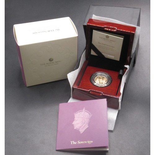 632 - The Royal Mint - The Coronation of His Majesty King Charles III 2023 Half-Sovereign, encapsulated in... 