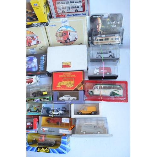 1220 - Collection of diecast model vehicles, various manufacturers and scales to include Lledo Vanguards (s... 