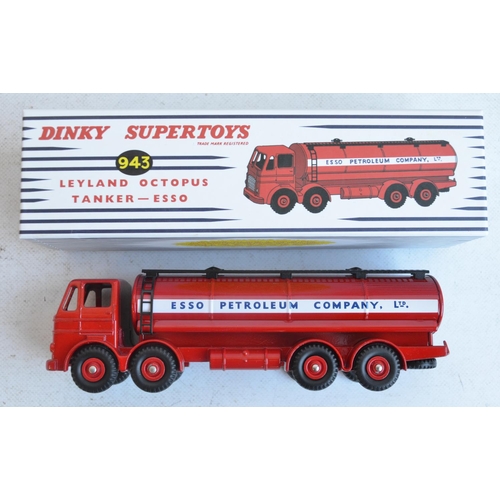 1220 - Collection of diecast model vehicles, various manufacturers and scales to include Lledo Vanguards (s... 