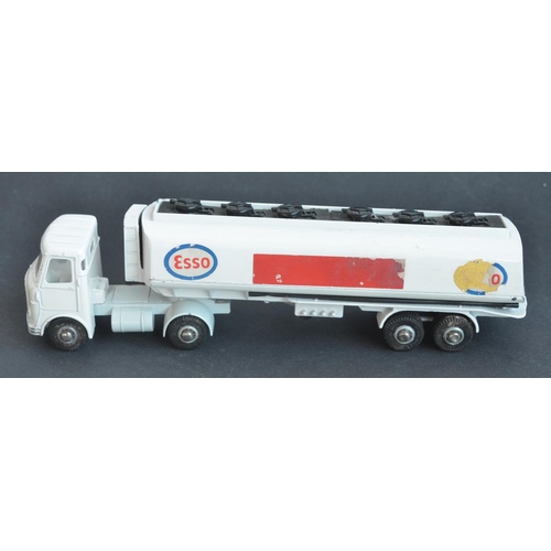 1223 - Collection of diecast plant and truck models, various manufacturers and scales to include 4x 1/76 At... 