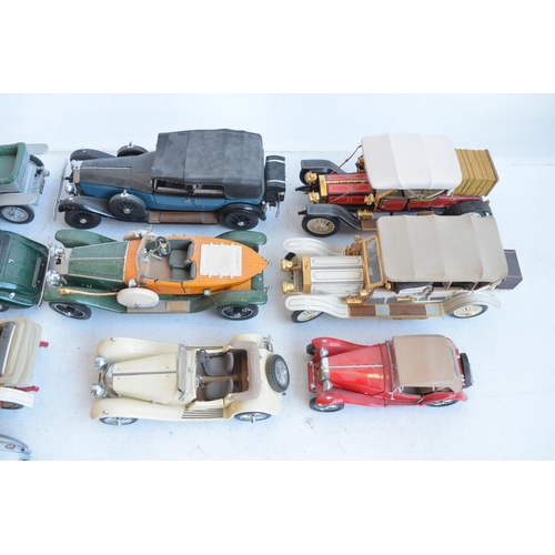 1226 - Thirteen unboxed 1/24 scale diecast car models from Franklin Mint to include a 1929 Bentley Blower, ... 