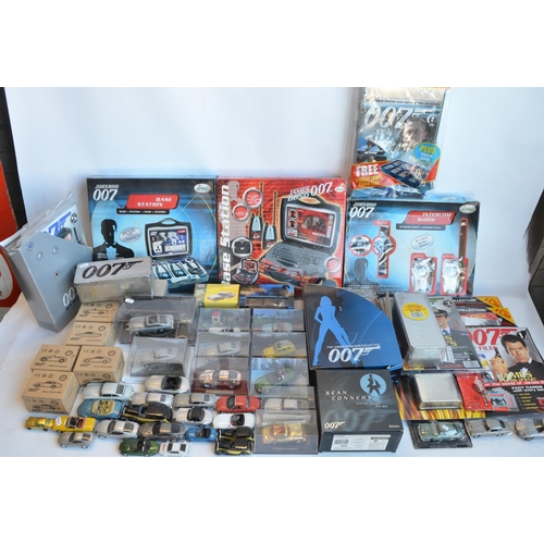 1232 - James Bond collection to include magazines and magazine syndicated diecast models, 3x IMC playsets (... 