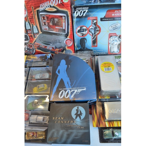 1232 - James Bond collection to include magazines and magazine syndicated diecast models, 3x IMC playsets (... 