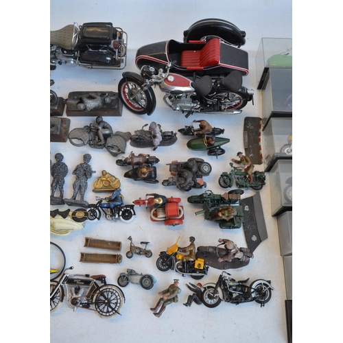 1239 - Collection of scale static motorbike models, various scales and manufacturers to include Franklin Mi... 