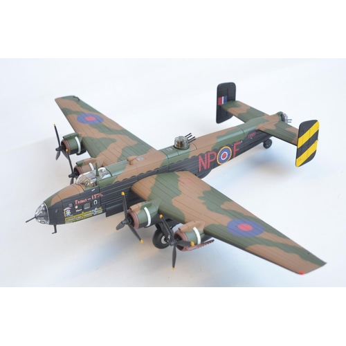 1251 - Boxed Corgi Aviation Archive 1/72 scale limited edition Handley Page Halifax BIII LV607 'Friday The ... 