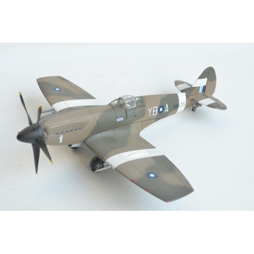 1259 - Five 1/48 scale diecast WWII allied fighter model to include a mint condition Hobbymaster Royal Navy... 