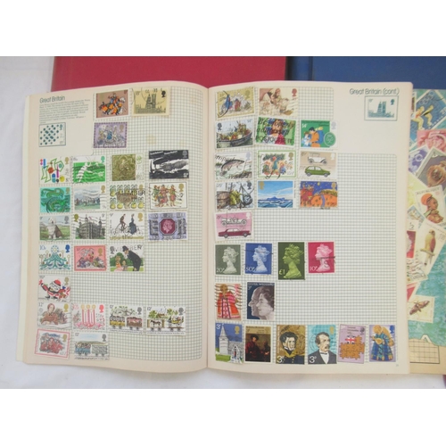 841 - Assorted collection of GB/International stamps in 8 folders/albums and loose