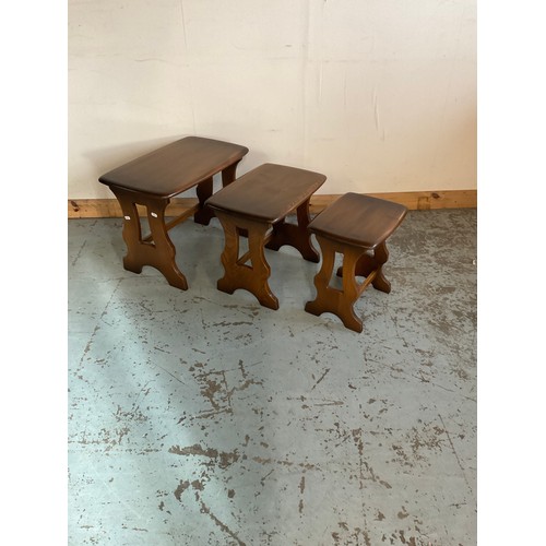 674 - Ercol Chantry nest of three dark elm tables W57cm D35cm H42cm