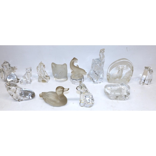 316 - Collection of clear glass animal paperweights, incl. Val St Lambert, Goebel, Hadeland, etc., max. H1... 