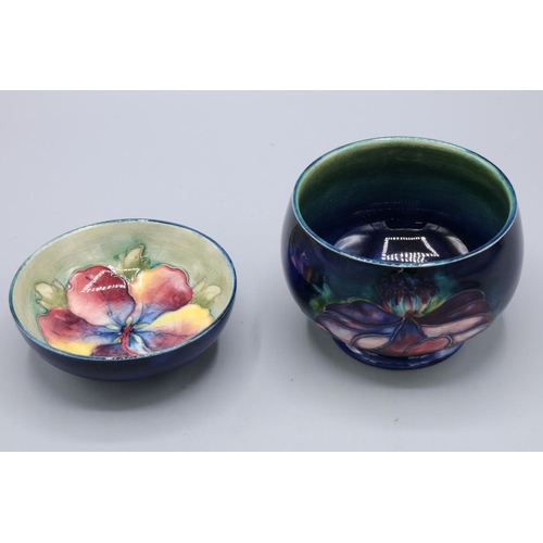 714 - Moorcroft Pottery, Hibiscus pattern pin dish and Anemone pattern sugar bowl, both D9cm (2)