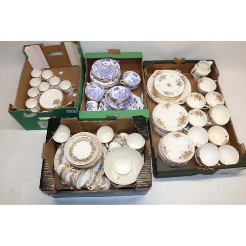 661 - Various tea and coffee ware, incl. Royal Worcester Blue Dragon, Royal Worcester Convolvulus, etc. (4... 