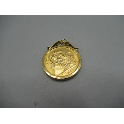 238 - ER.II 1967 sovereign in 9ct yellow gold mount, 9.51g