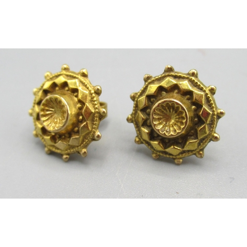 30 - 9ct yellow gold earrings, including drop and studs, 4.39g, all stamped 375 or 9ct, and scrap yellow ... 