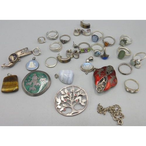 21 - WITHDRAWN Collection of silver jewellery including a pheasant brooch set with blue John, a sea glass... 