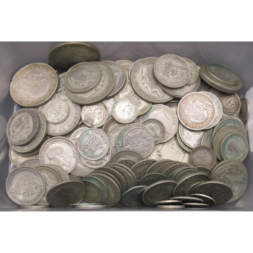 697 - Collection of Post 1920/Pre-1947 GB silver content coins to inc. Florins, Half-Crowns, Shillings, si... 