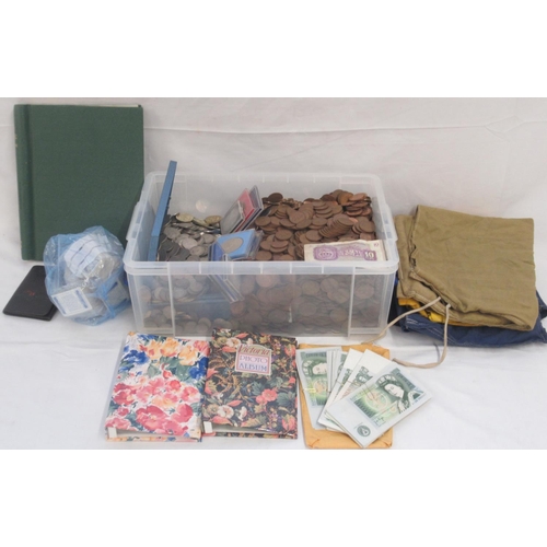 777 - Collection of C20th GB pennies, & half pennies, collection of post-1947 shillings, crowns, six pence... 