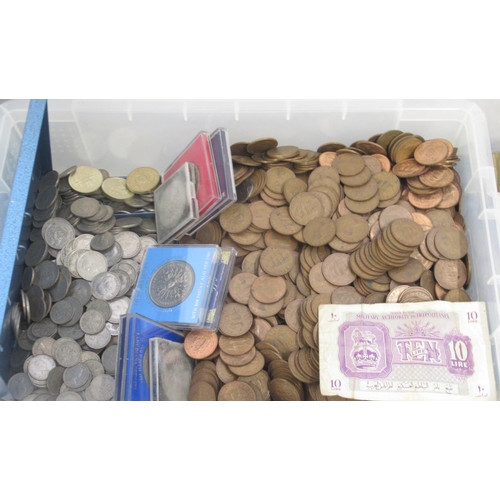 777 - Collection of C20th GB pennies, & half pennies, collection of post-1947 shillings, crowns, six pence... 