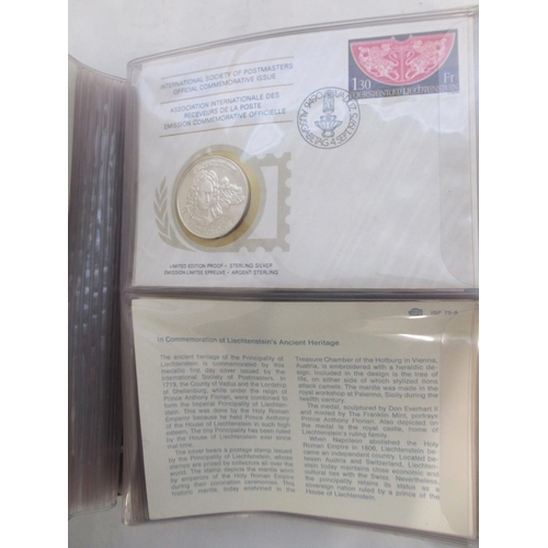 707 - International Society of Postmasters Official Commemorative Issues folder cont. 35 Silver proof coin... 