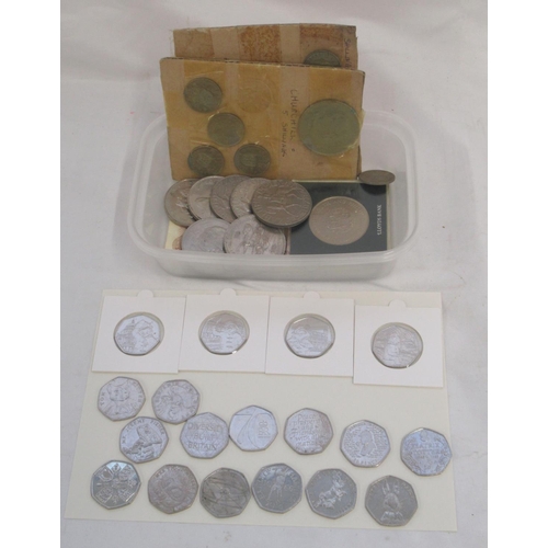 782 - Collection of 18 commemorative 50p's and a collection of Post-1947 5 shillings and other late c20th ... 