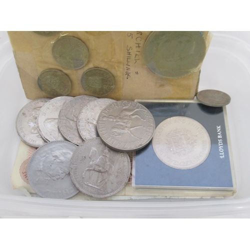 782 - Collection of 18 commemorative 50p's and a collection of Post-1947 5 shillings and other late c20th ... 