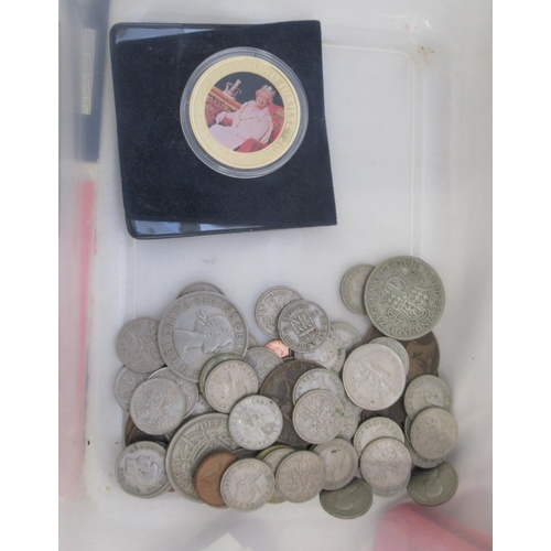 784 - Mixed collection of coins and banknotes to inc. coin album cont. 38 commemorative 50ps and 27 commem... 