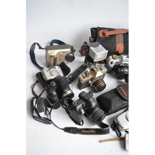 376 - Collection of 35mm film and early digital cameras to include Vivitar V3000s and Praktica SLR's with ... 