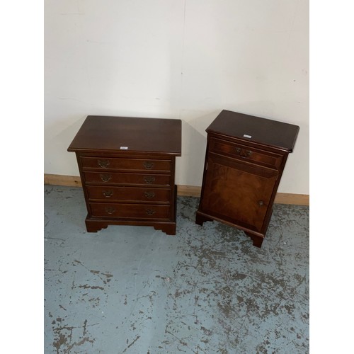 682 - Georgian style mahogany dressing chest, with brushing slide above four drawers on bracket feet and a... 