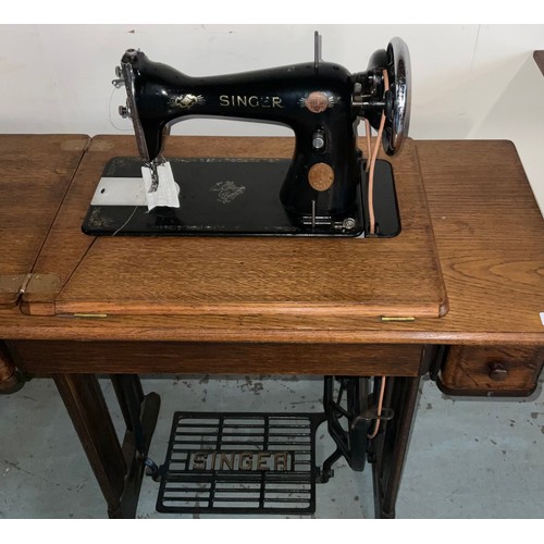 204 - Singer oak treadle operated sewing machine, H75cm and Singer electric sewing machine, H84cm (2)