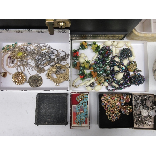 63 - Collection of costume and silver jewellery incl silver charm bracelet, pendants, qty of earrings, co... 