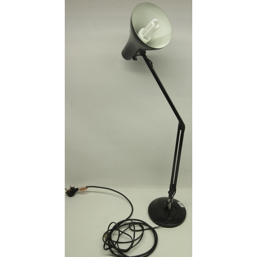 164 - Black anglepoise Herbert Terry model 90 table desk lamp on circular base, extended H85cm, A/F