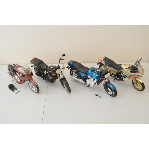 1318 - Four competently built 1/6 scale plastic motorbike model kits, (almost certainly Tamiya), some minor... 