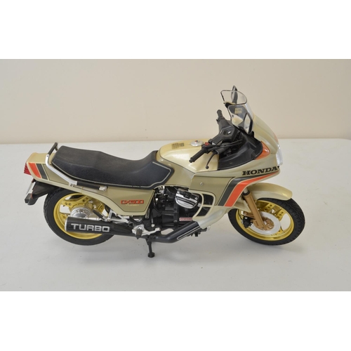 1318 - Four competently built 1/6 scale plastic motorbike model kits, (almost certainly Tamiya), some minor... 