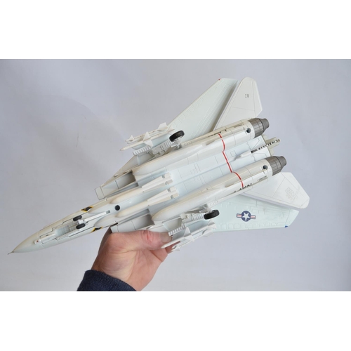 1268 - Two 1/48 scale diecast Grumman F-14A Tomcat models from The Armour Collection to include VF-111 Sund... 