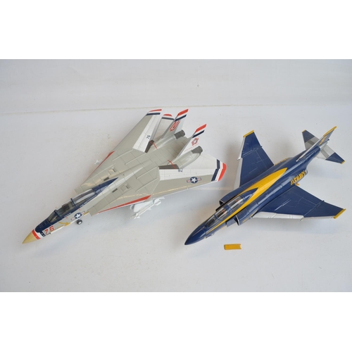 1269 - Three 1/48 scale diecast US Navy American fighters from The Armour Collection to include a boxed Gru... 