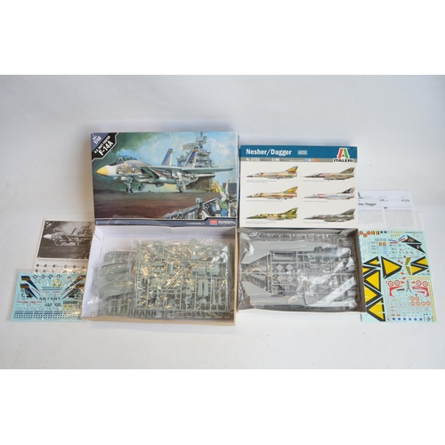 1276 - Collection of mostly unstarted 1/48 and 1/32 scale plastic model kits to include 2x 1/48 Hasegawa F-... 