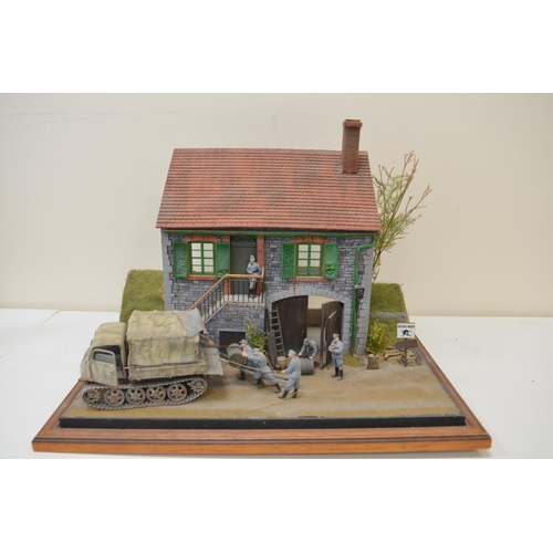 1295 - A pair of very well made and highly detailed 1/35 scale plastic model WWII dioramas, both German Arm... 