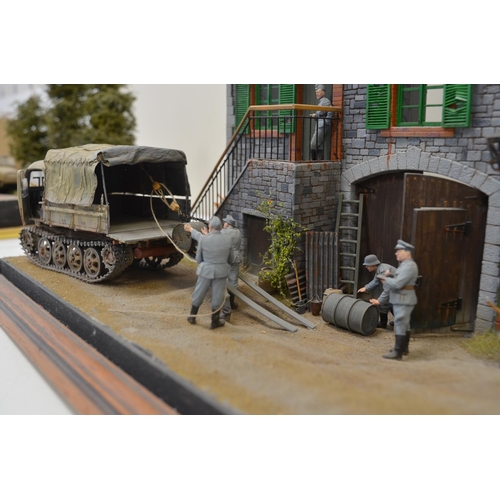 1295 - A pair of very well made and highly detailed 1/35 scale plastic model WWII dioramas, both German Arm... 