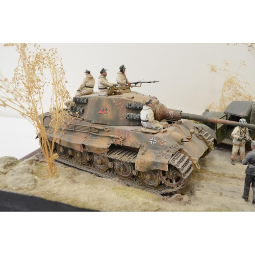 1301 - A pair of highly detailed and very well constructed 1/35 scale plastic model WWII dioramas depicting... 