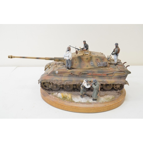 1301 - A pair of highly detailed and very well constructed 1/35 scale plastic model WWII dioramas depicting... 