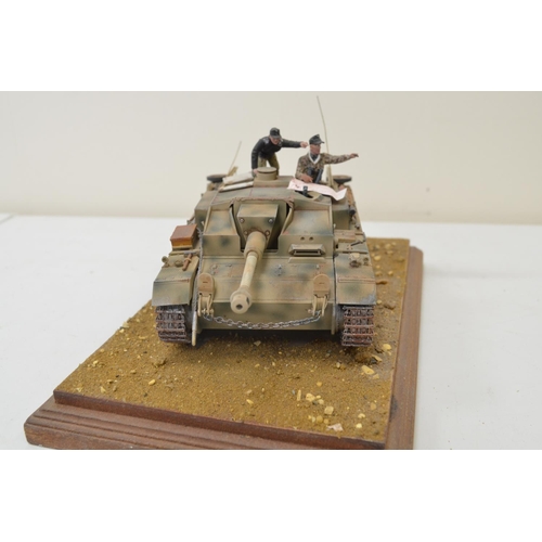 1307 - A pair of highly detailed and very well constructed 1/35 scale plastic model WWII dioramas depicting... 