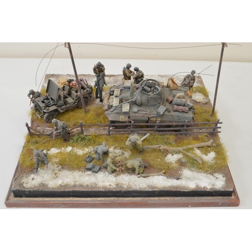 1309 - A pair of highly detailed and very well constructed 1/35 scale plastic model WWII German dioramas, o... 