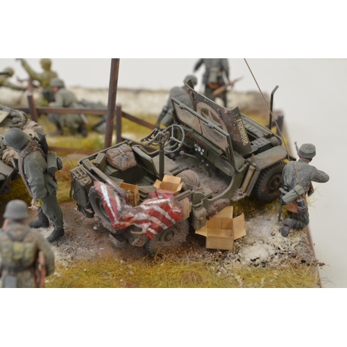 1309 - A pair of highly detailed and very well constructed 1/35 scale plastic model WWII German dioramas, o... 