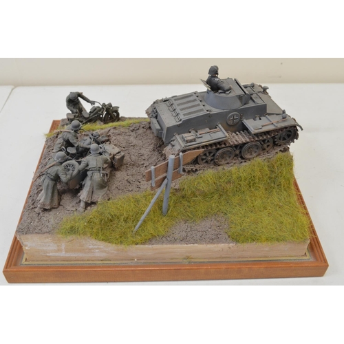 1313 - Three highly detailed and very well constructed 1/35 scale plastic model WWII German Army dioramas i... 