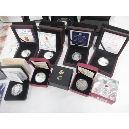 708 - Collection of silver proof coins to inc. Britannia 2015 £50 coin, The Shakespeare UK £50 coin, 3 The... 