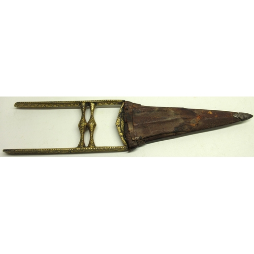 199 - 18th century Mughal Indian gold inlaid Katar dagger, 6.5