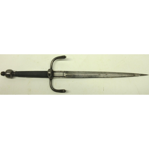 228 - 18th/19th century left-hand dagger, 10